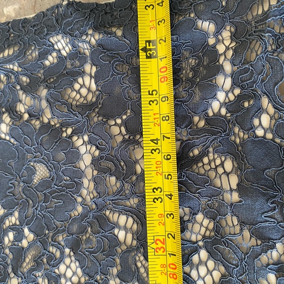 Beautiful beautiful new lace dress - Picture 10 of 10